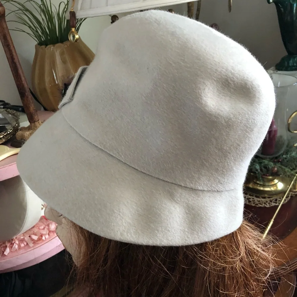 Vintage Gray Wool Hat with Mink Embellishment - Picture 9 of 11